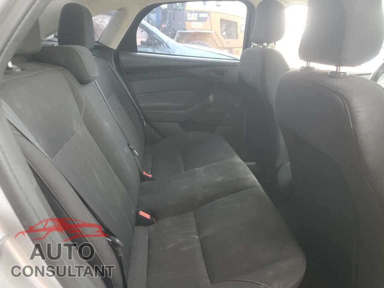 FORD FOCUS 2016 - 1FADP3E27GL362575