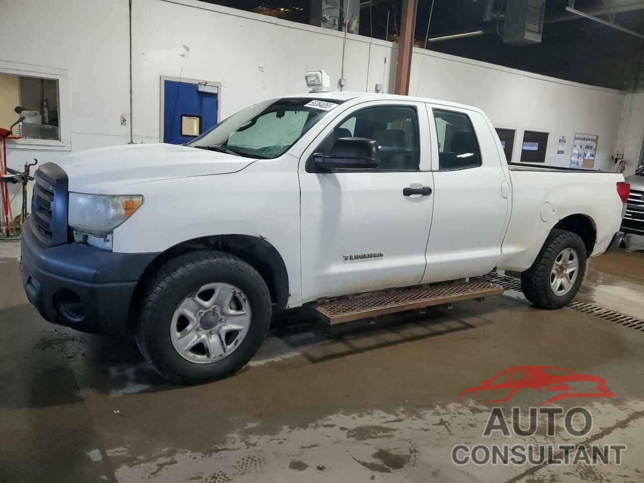 TOYOTA TUNDRA 2010 - 5TFUM5F19AX010232
