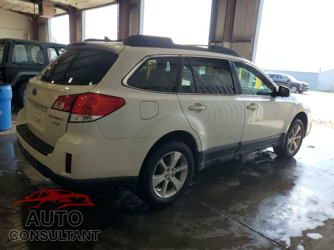 SUBARU OUTBACK 2013 - 4S4BRBKC2D3254441
