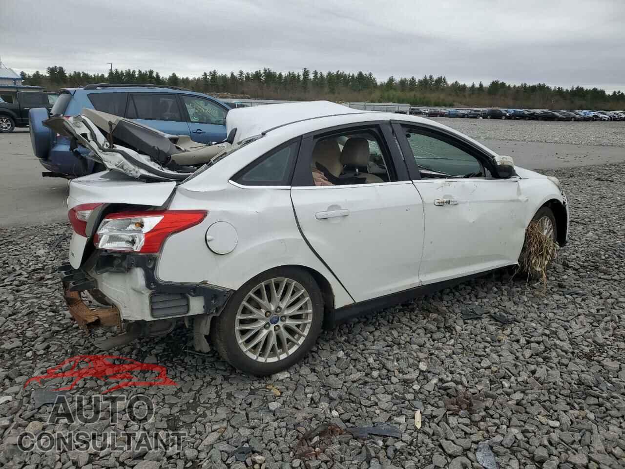FORD FOCUS 2012 - 1FAHP3H29CL317659