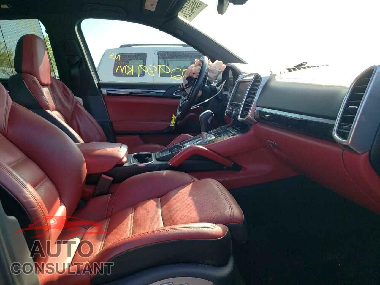 PORSCHE CAYENNE 2016 - WP1AA2A26GKA14964