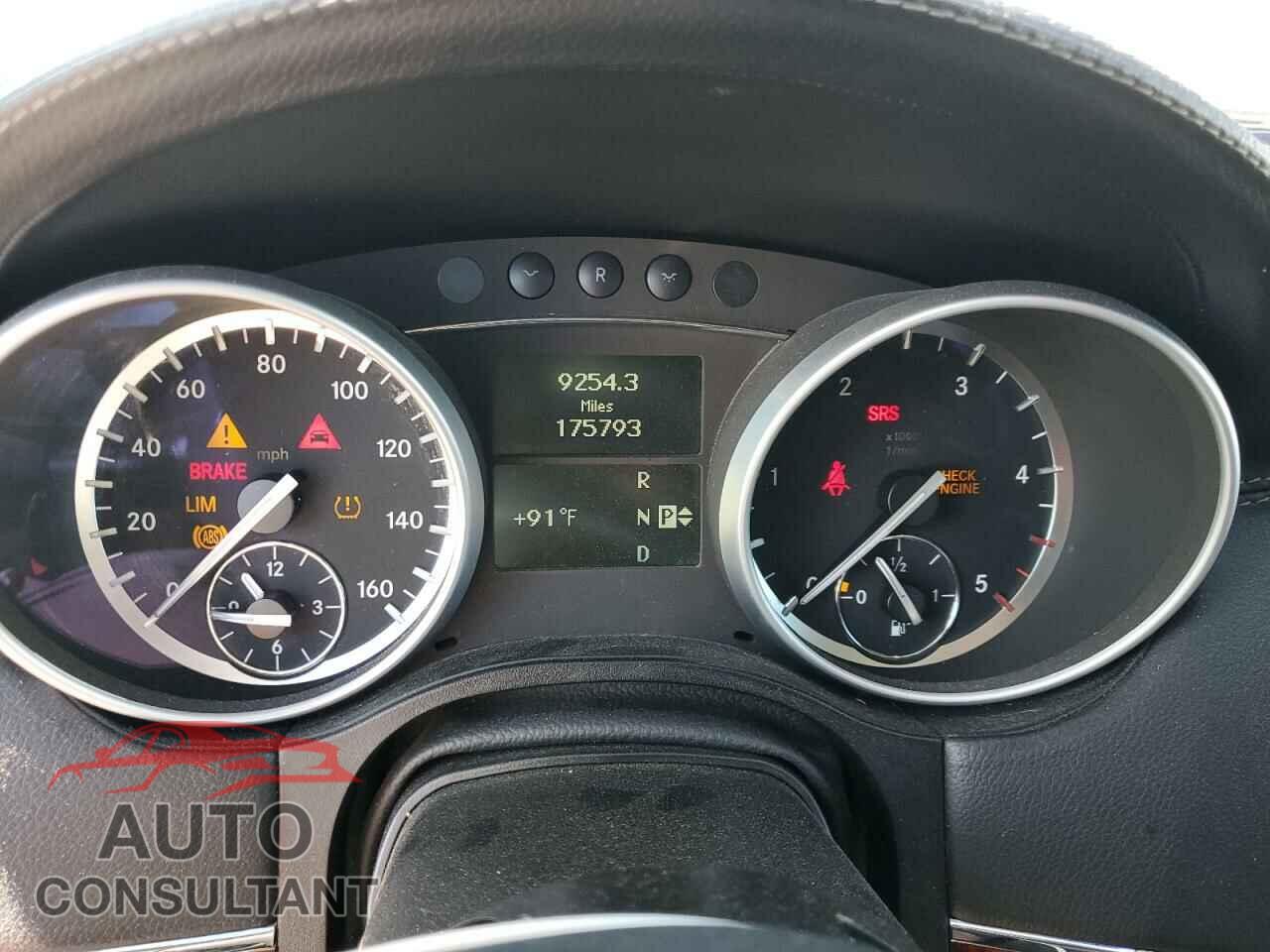 MERCEDES-BENZ GL-CLASS 2011 - 4JGBF2FE5BA748709