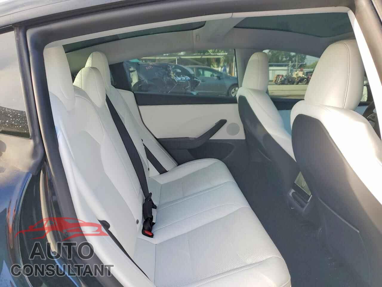 TESLA MODEL 3 2025 - 5YJ3E1EA0SF045420