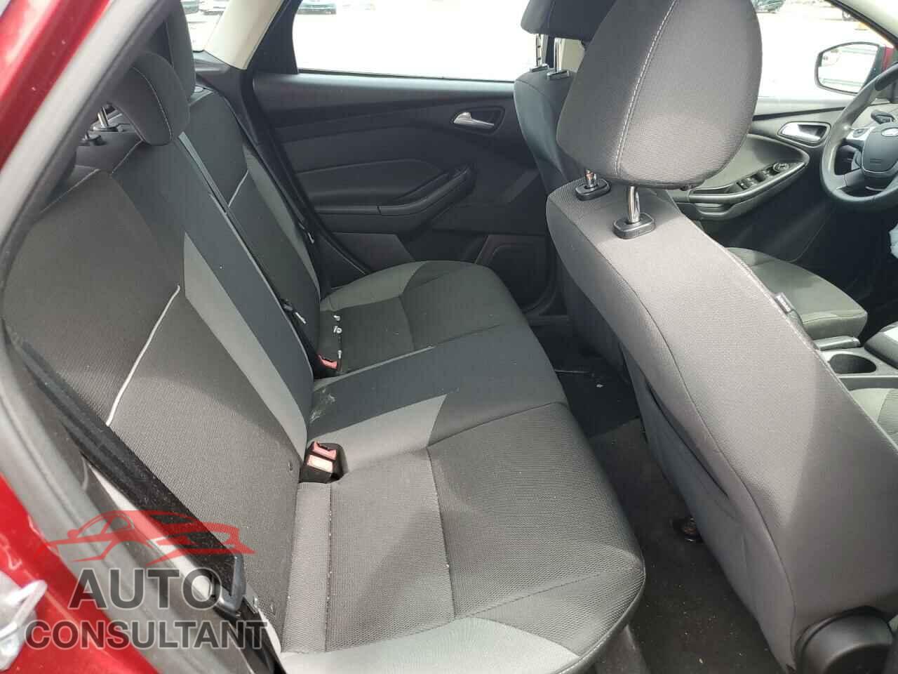 FORD FOCUS 2014 - 1FADP3K26EL326121