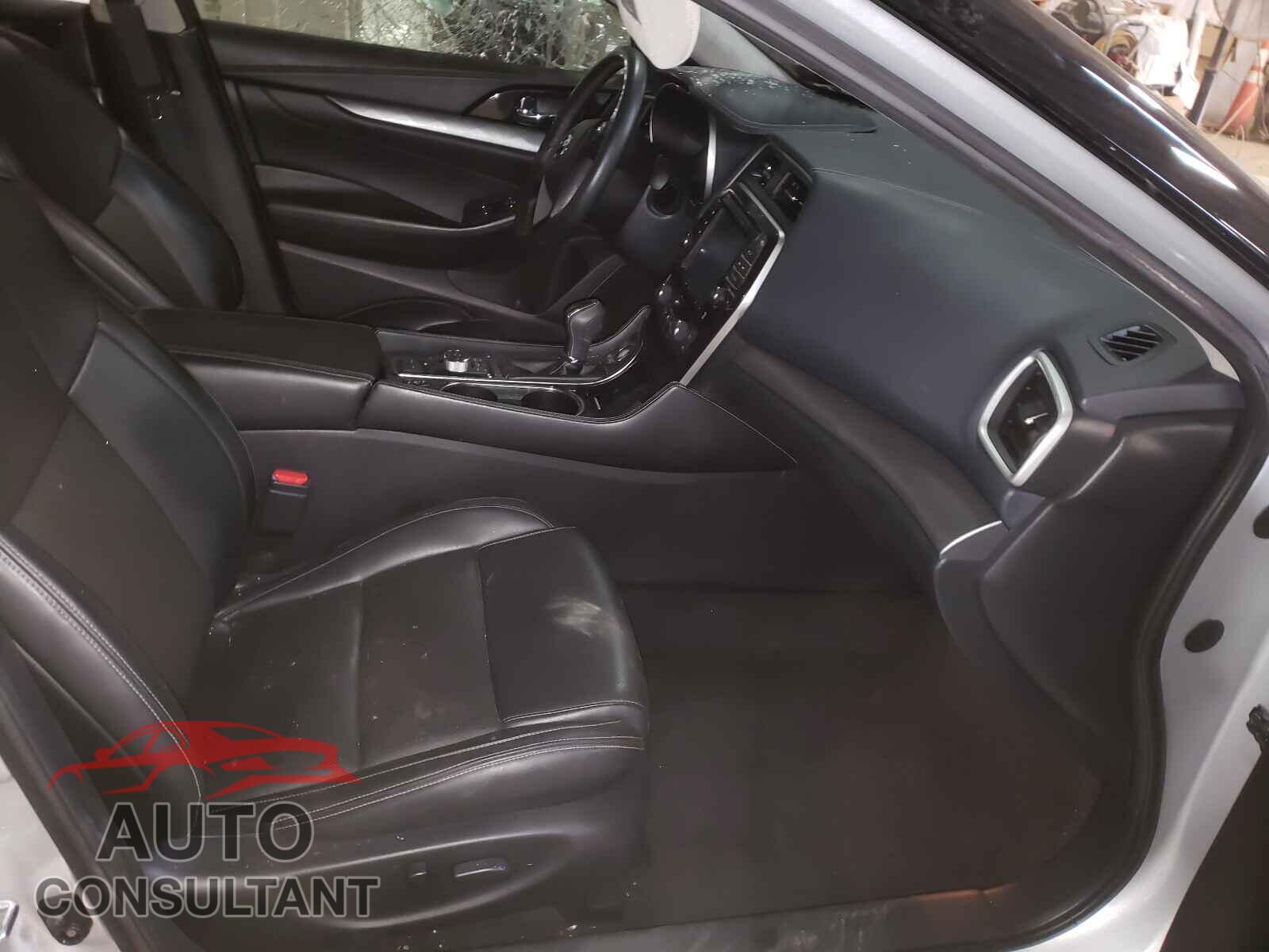 NISSAN MAXIMA 2018 - 1N4AA6AP1JC369312