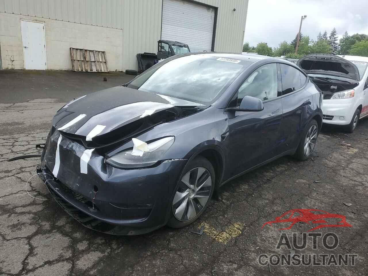 TESLA MODEL Y 2023 - 7SAYGDEE6PF883403