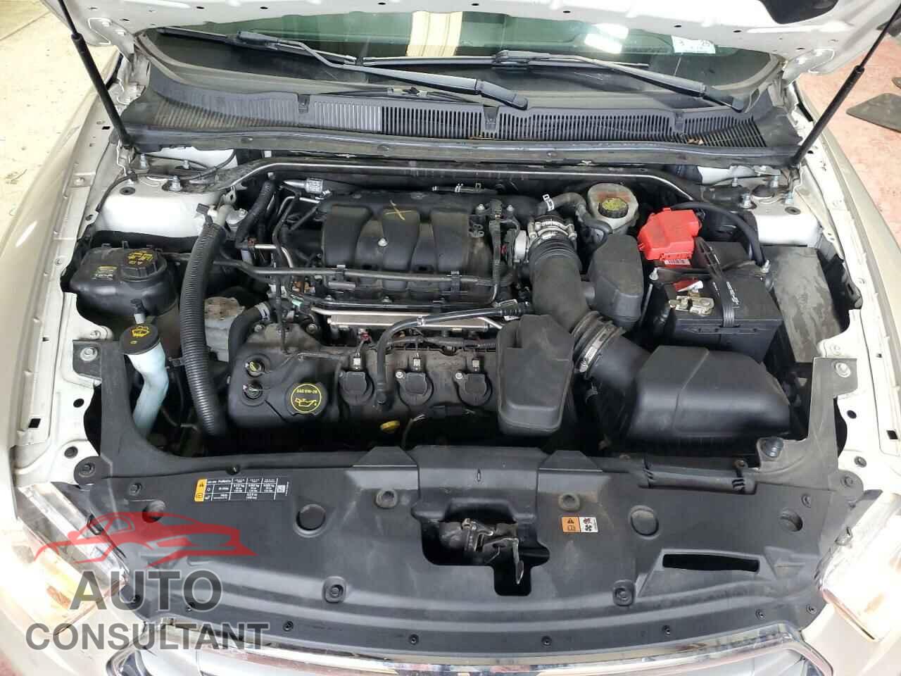 FORD TAURUS 2017 - 1FAHP2H88HG116768