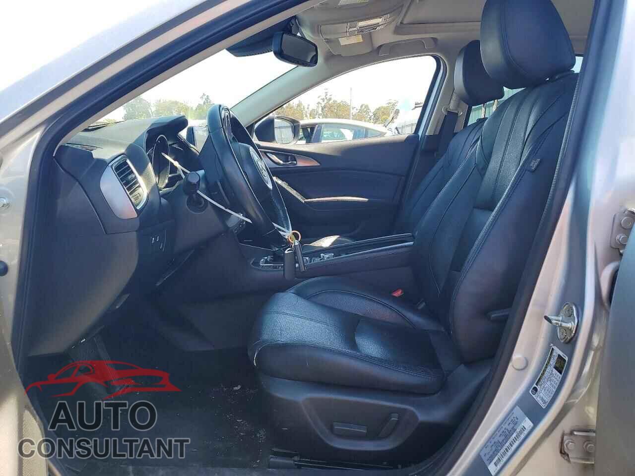 MAZDA 3 2017 - JM1BN1M37H1116564