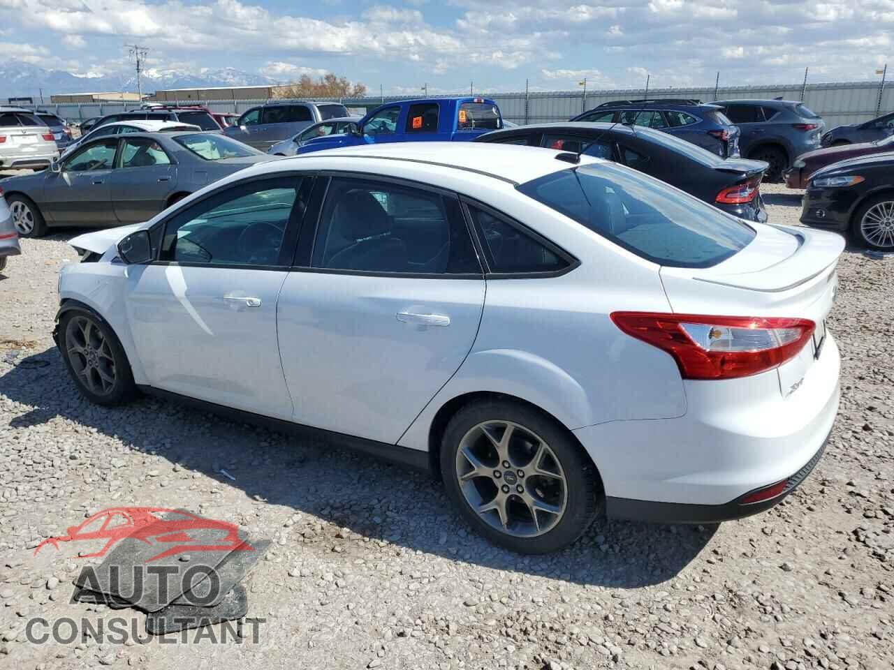 FORD FOCUS 2014 - 1FADP3F28EL325238