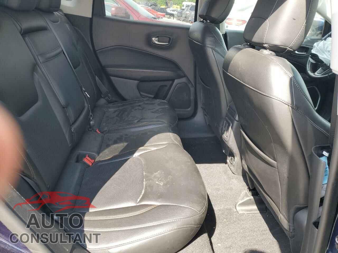 JEEP COMPASS 2018 - 3C4NJDCB5JT290697