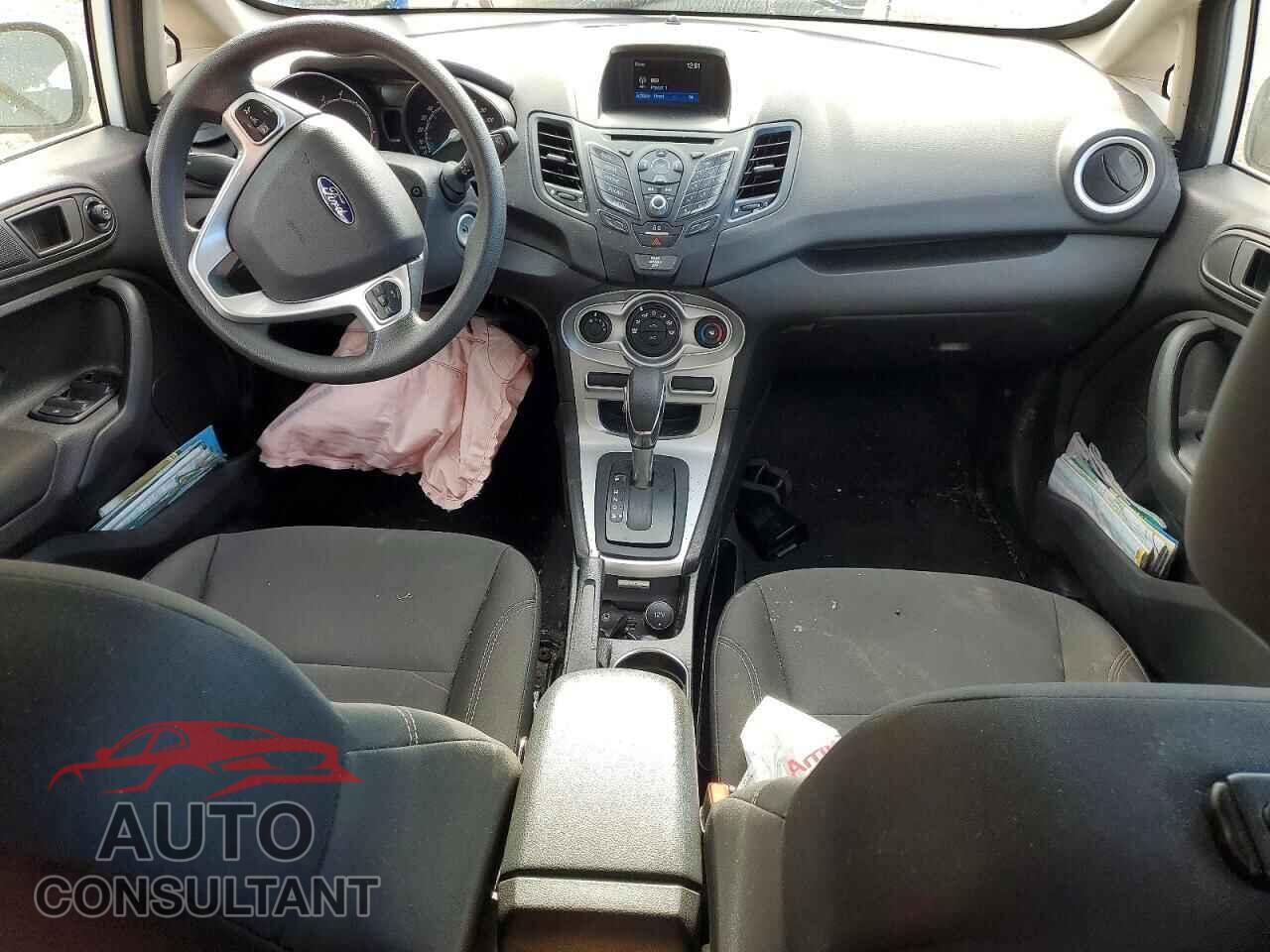 FORD FIESTA 2019 - 3FADP4EJ8KM146142