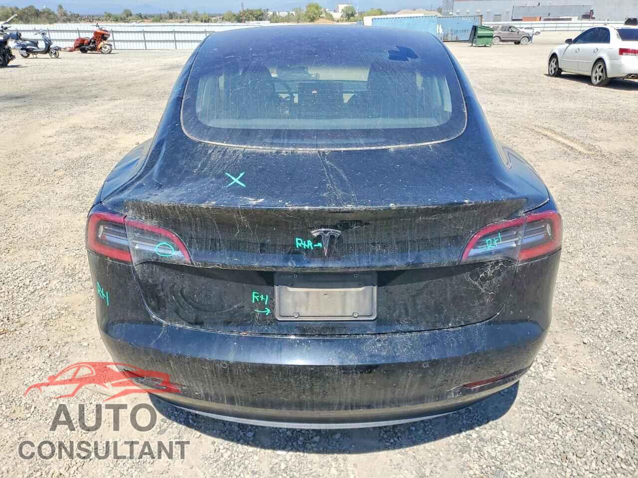 TESLA MODEL 3 2018 - 5YJ3E1EAXJF171976