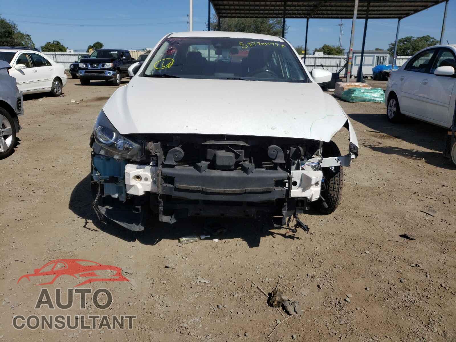 MAZDA 3 2017 - JM1BN1V72H1103500