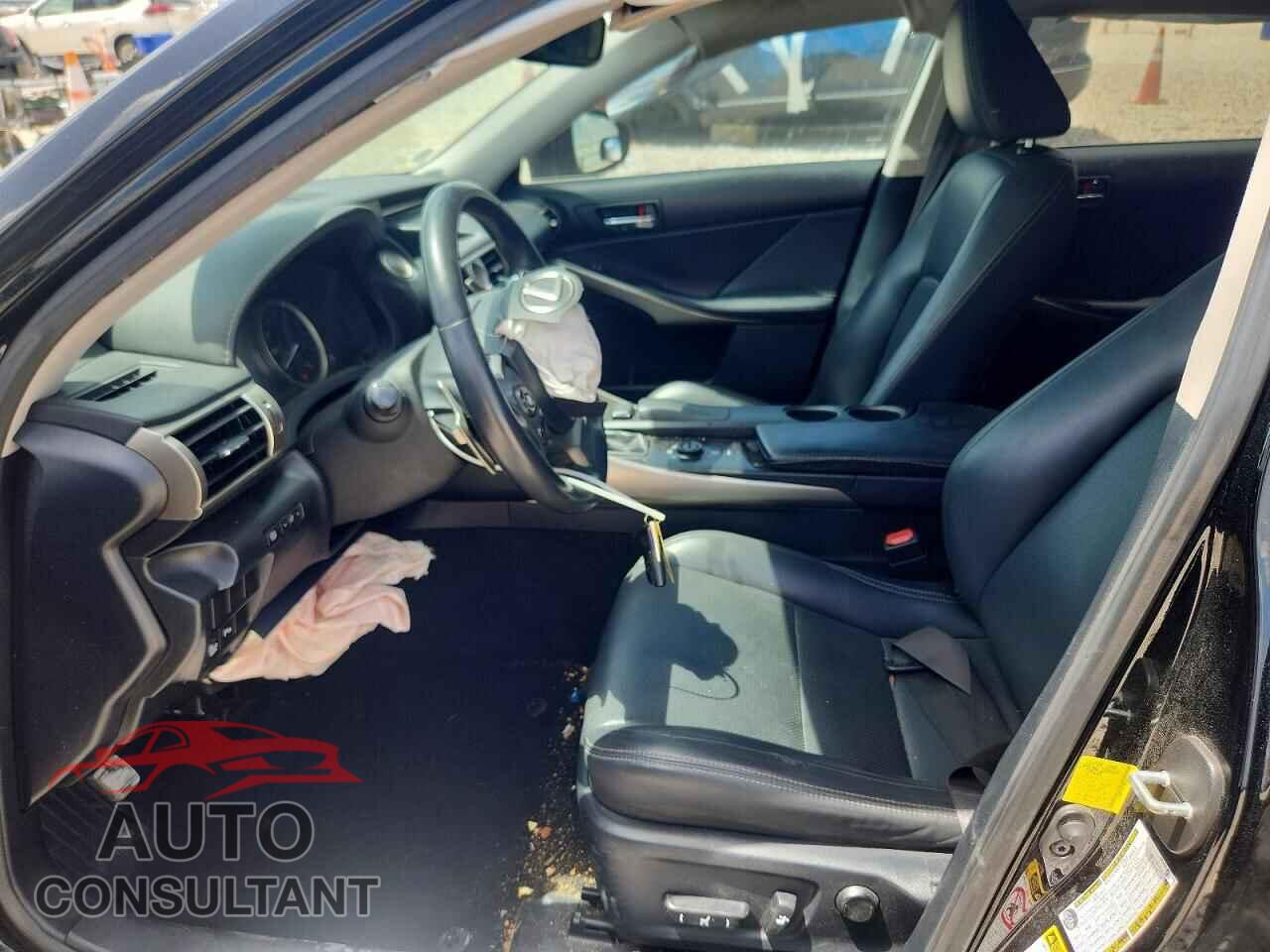 LEXUS IS 2015 - JTHBF1D25F5057748
