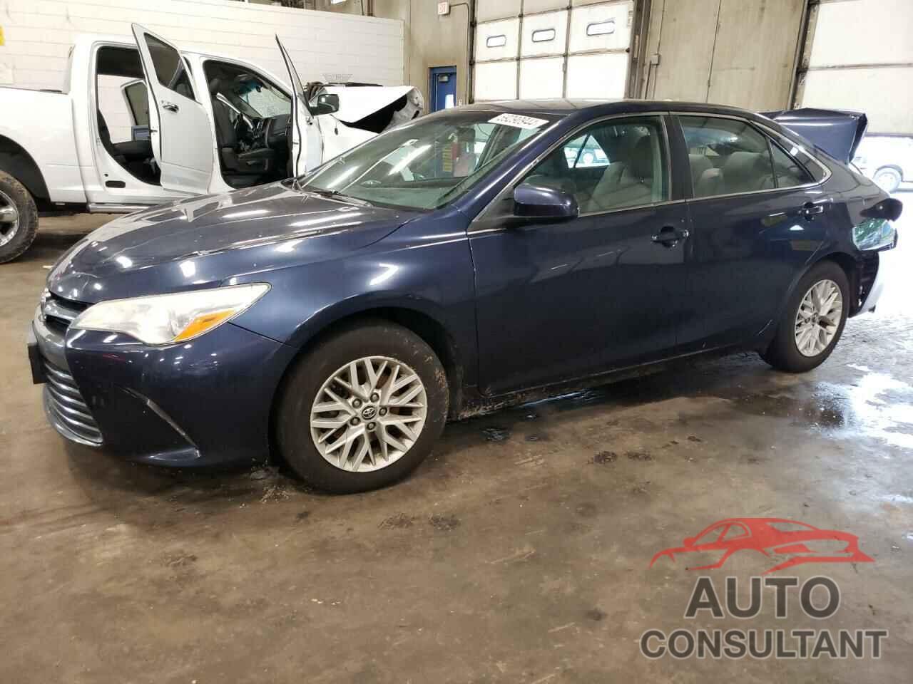 TOYOTA CAMRY 2016 - 4T4BF1FK0GR537381