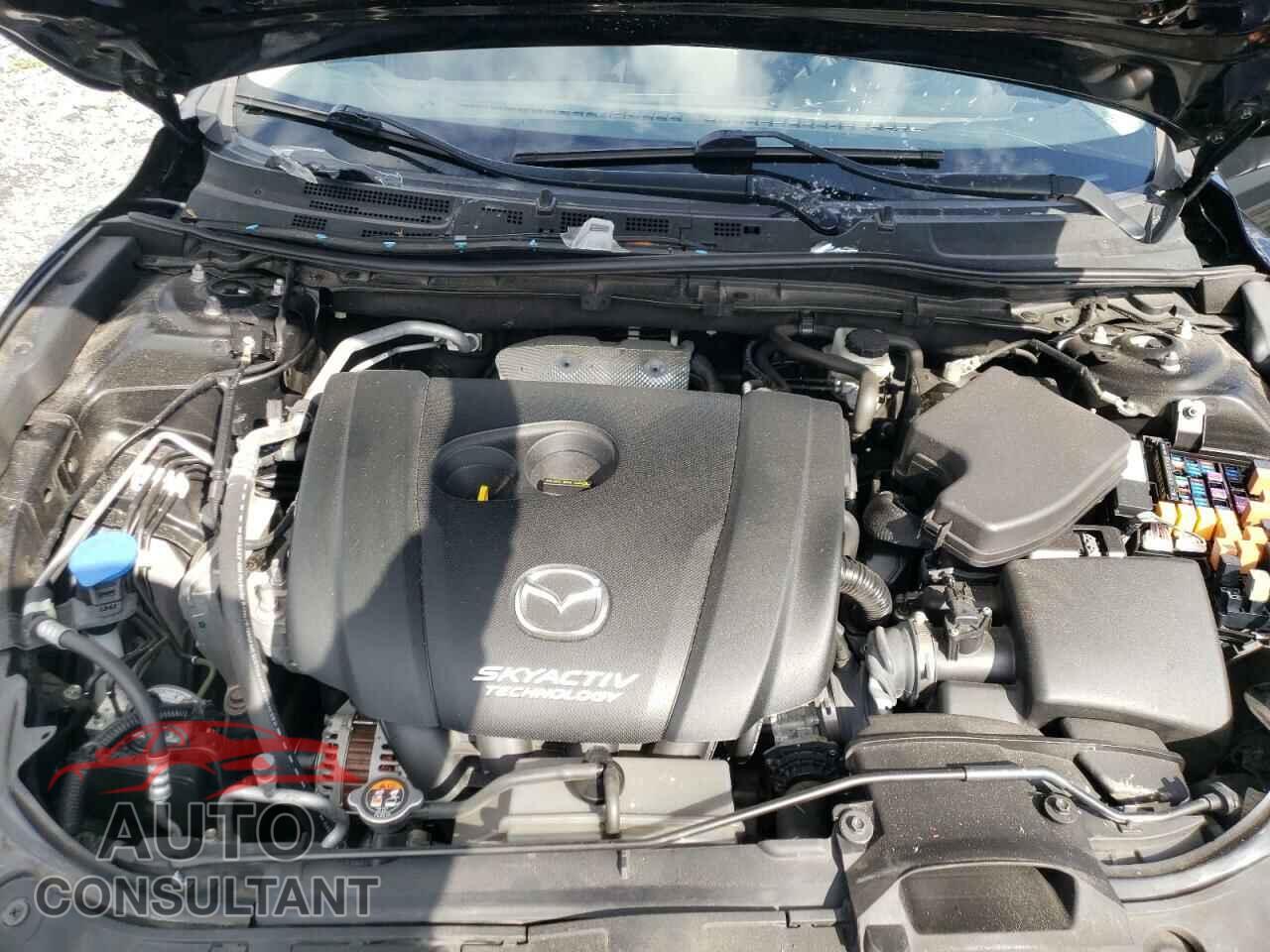 MAZDA 3 2018 - 3MZBN1U70JM268923