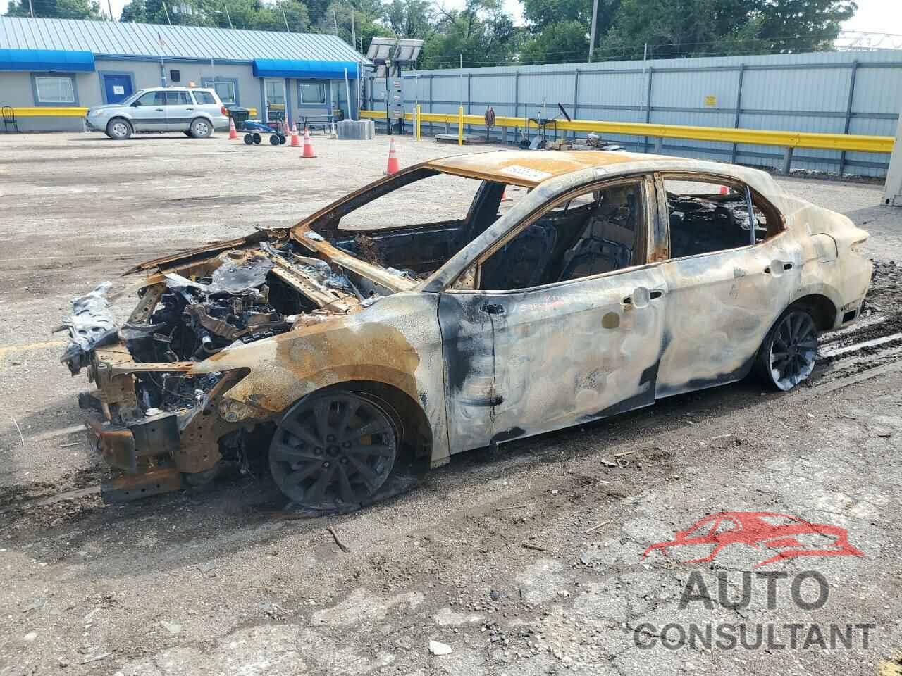 TOYOTA CAMRY 2024 - 4T1R11AK8RU248511