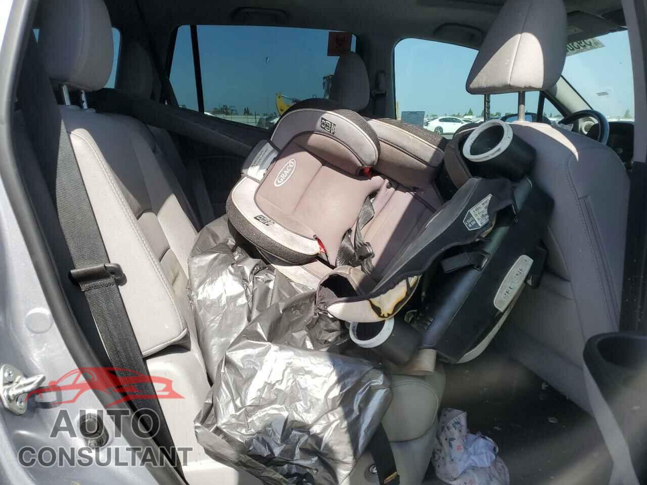 HONDA PILOT 2017 - 5FNYF5H54HB037306