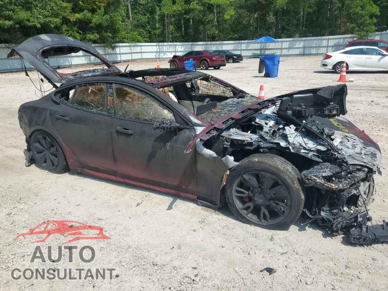 TESLA MODEL S 2023 - 5YJSA1E67PF514951