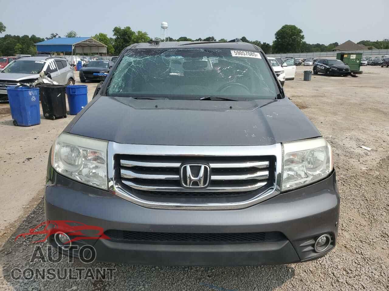 HONDA PILOT 2015 - 5FNYF3H96FB011875
