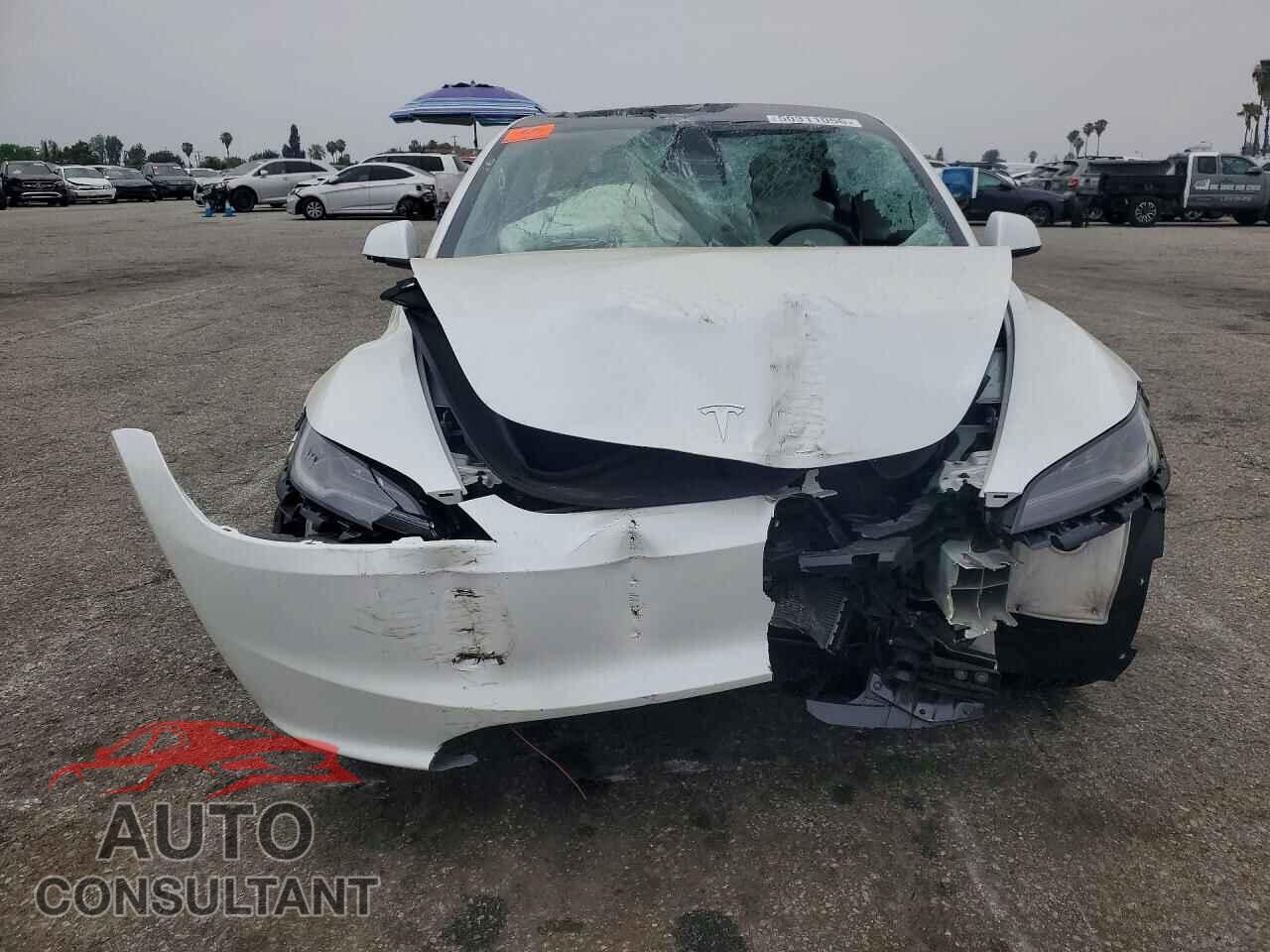 TESLA MODEL 3 2025 - 5YJ3E1EAXSF943006