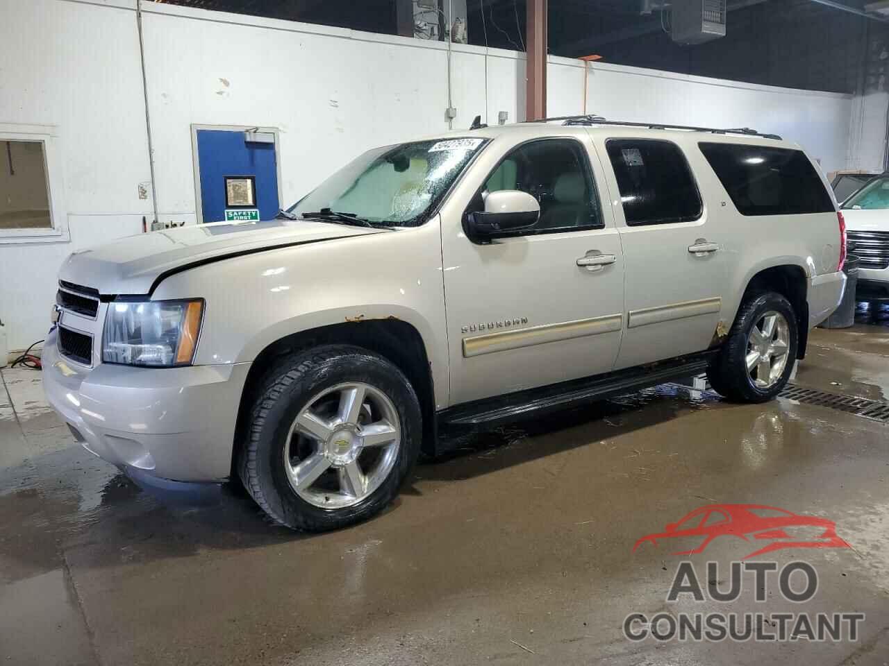 CHEVROLET SUBURBAN 2011 - 1GNSKJE38BR239135
