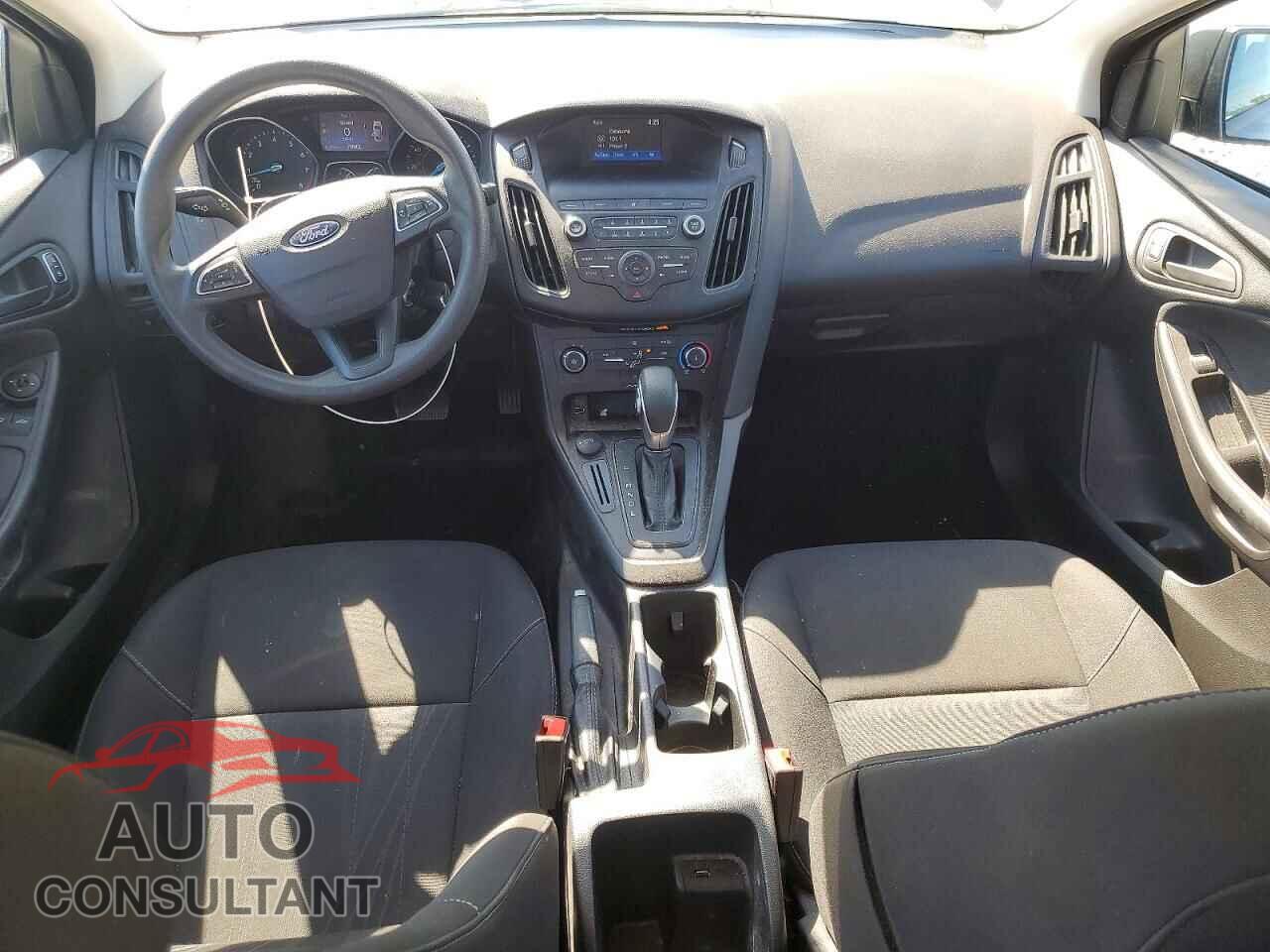 FORD FOCUS 2018 - 1FADP3E29JL285005