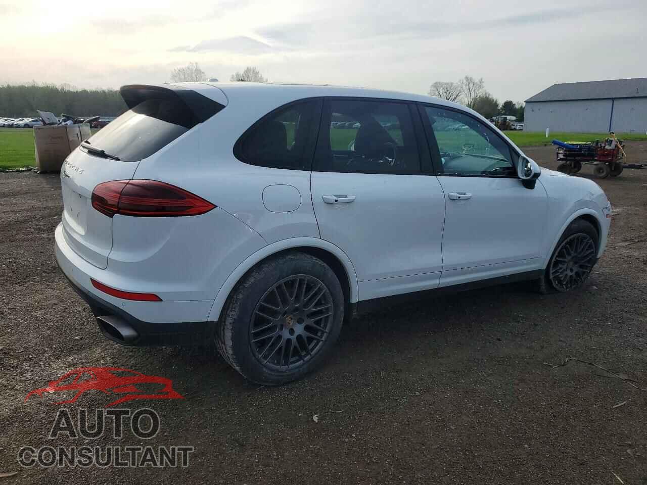 PORSCHE CAYENNE 2017 - WP1AA2A25HKA86174
