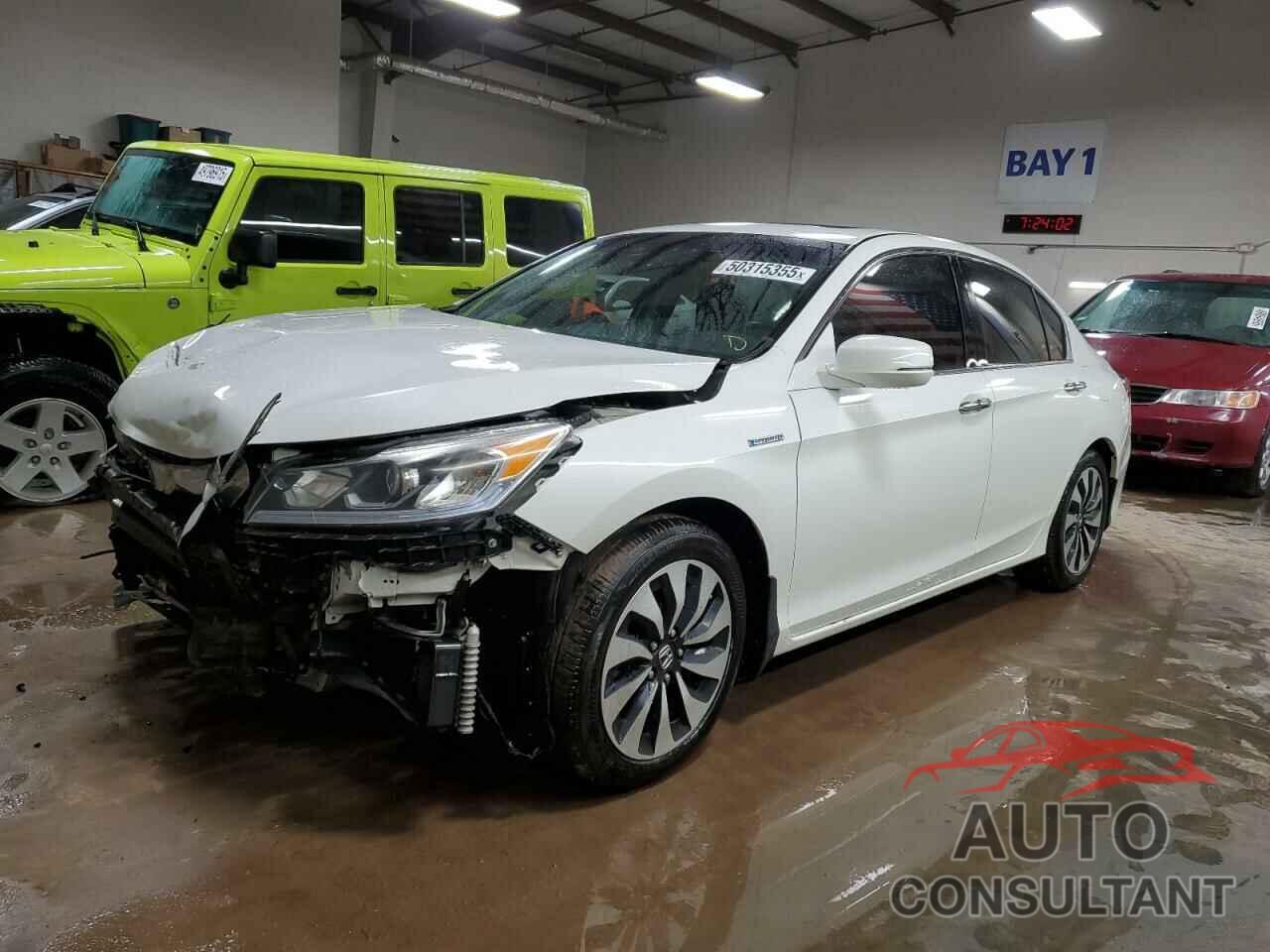 HONDA ACCORD 2017 - JHMCR6F58HC015203
