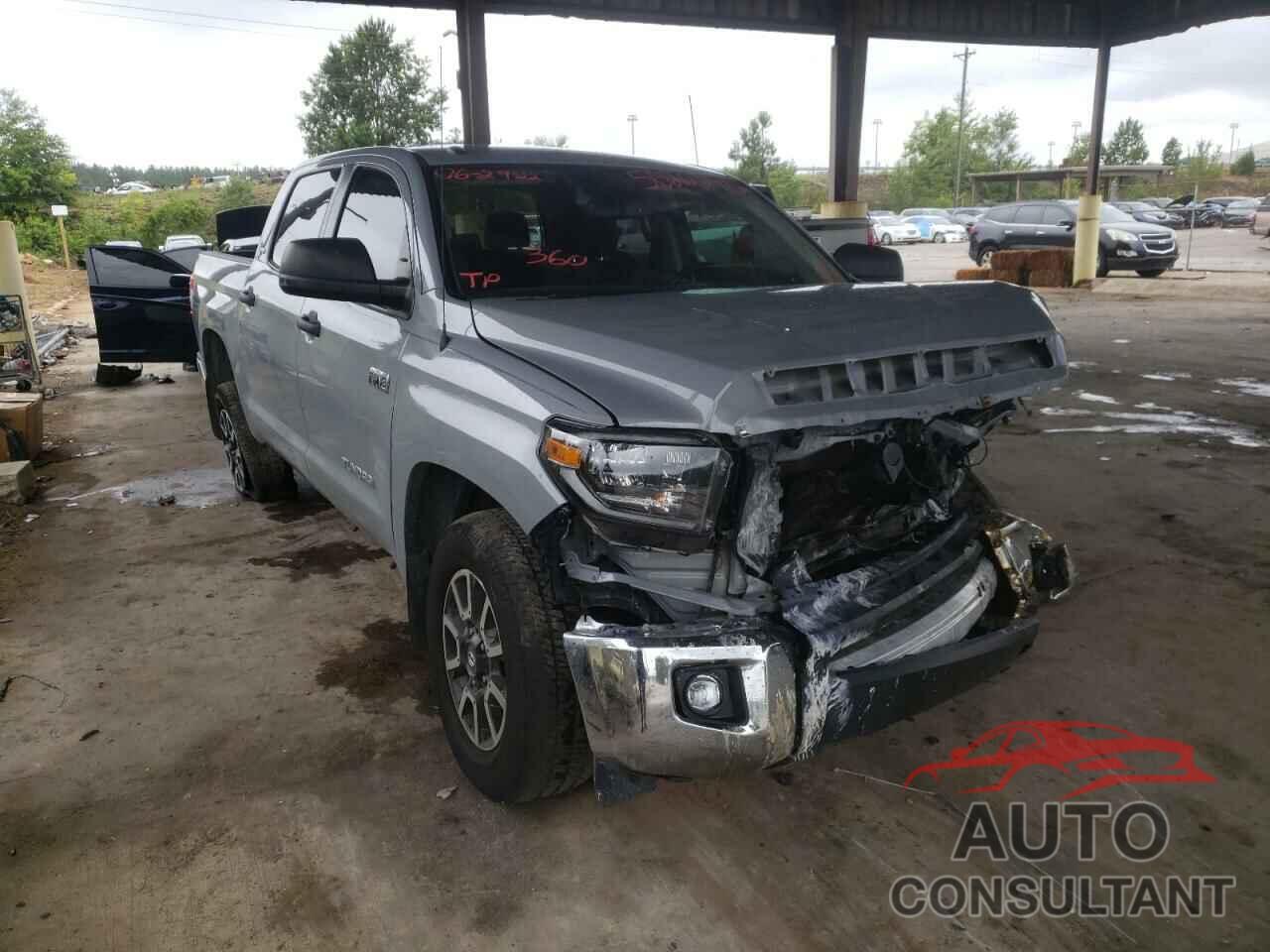 TOYOTA TUNDRA 2019 - 5TFDW5F15KX818282