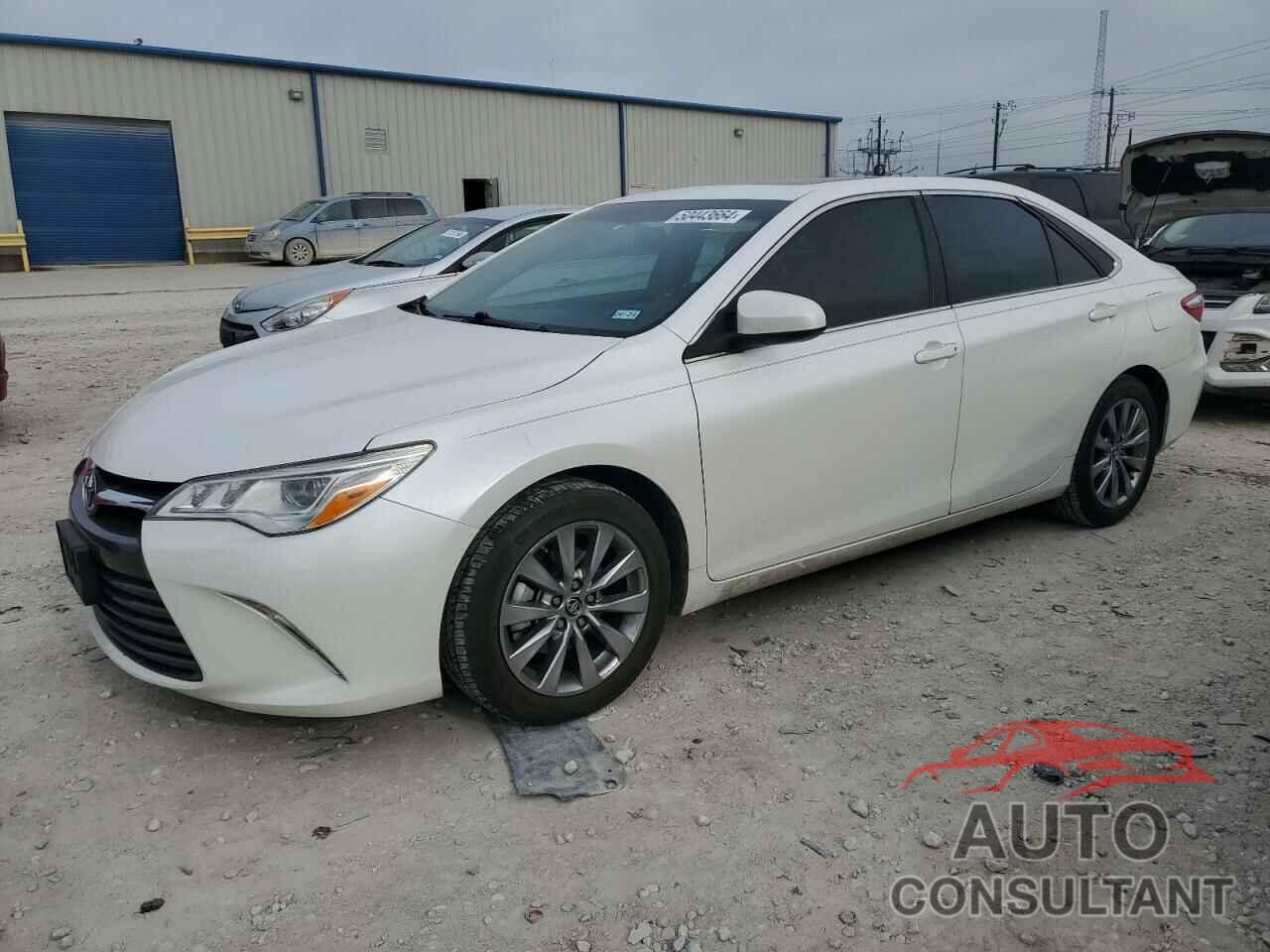 TOYOTA CAMRY 2016 - 4T1BK1FK2GU570484