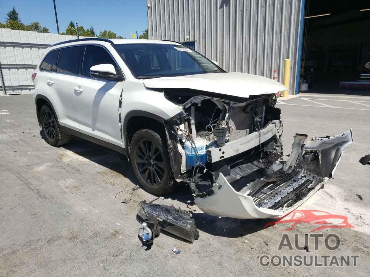 TOYOTA HIGHLANDER 2019 - 5TDJZRFH6KS604650