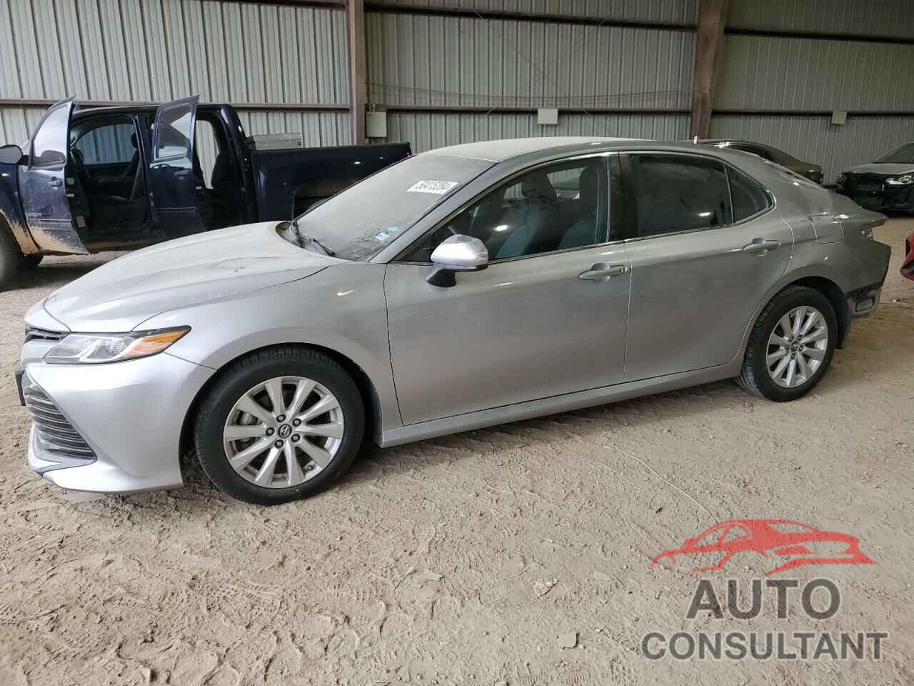 TOYOTA CAMRY 2018 - 4T1B11HK7JU609268