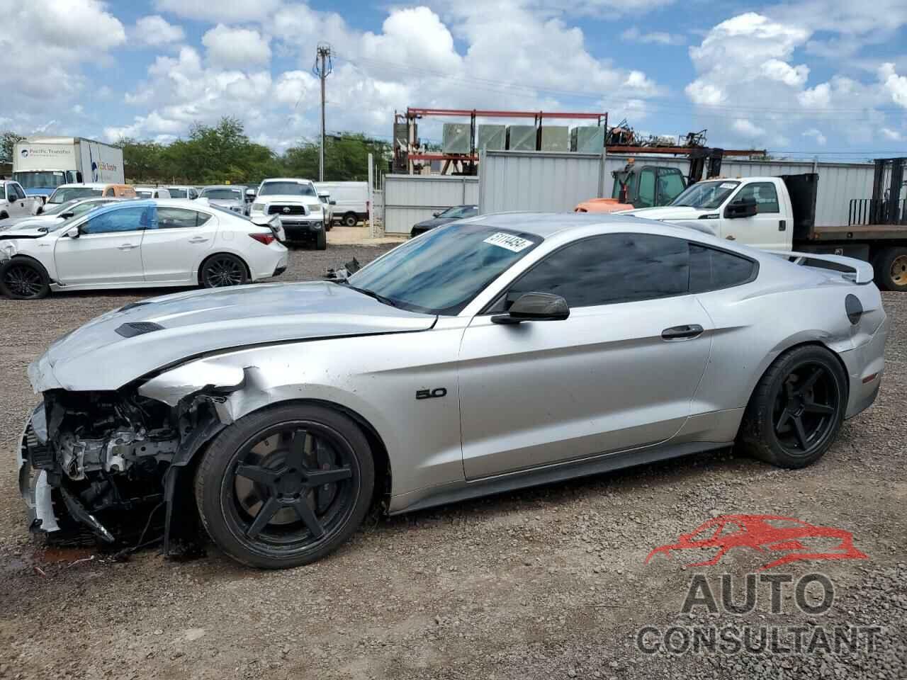 FORD MUSTANG 2019 - 1FA6P8CFXK5163688