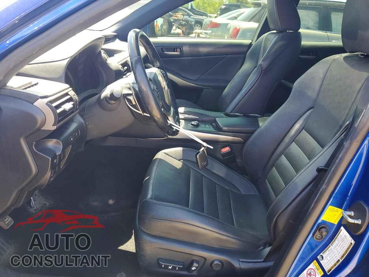 LEXUS IS 2017 - JTHCM1D24H5016492