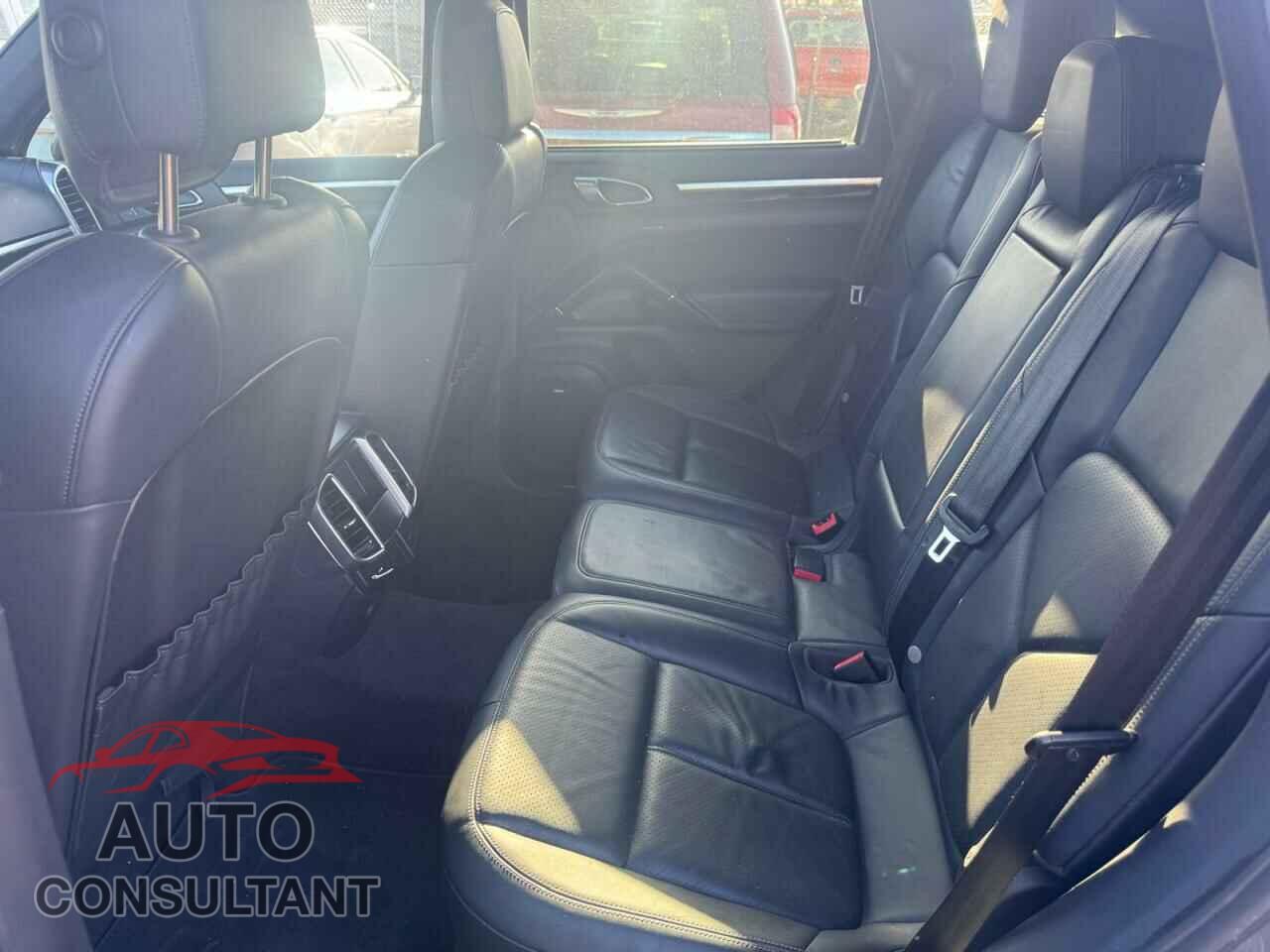 PORSCHE CAYENNE 2011 - WP1AB2A21BLA41795
