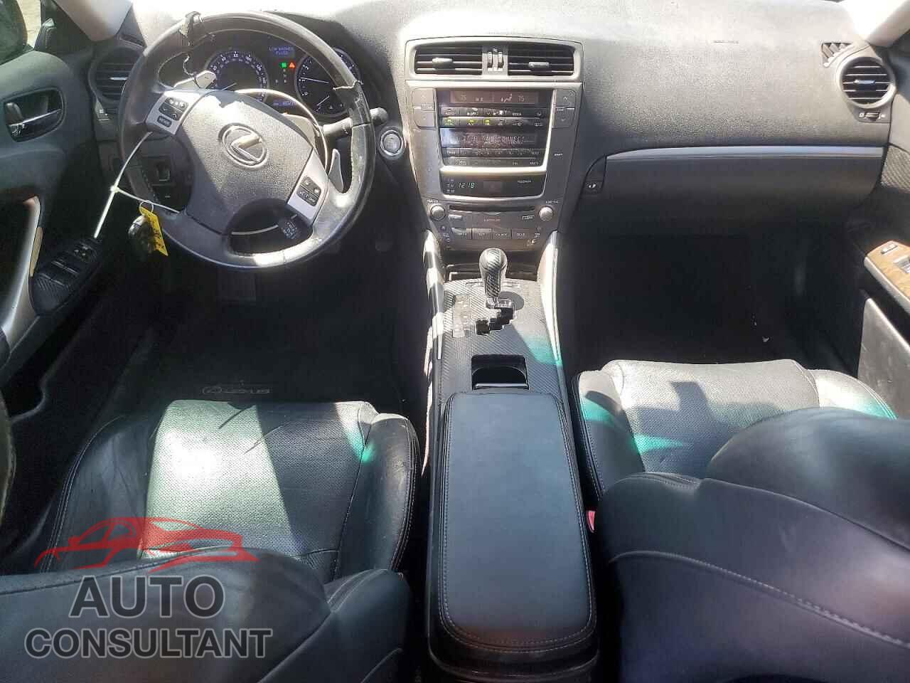 LEXUS IS 2011 - JTHBF5C29B5151666