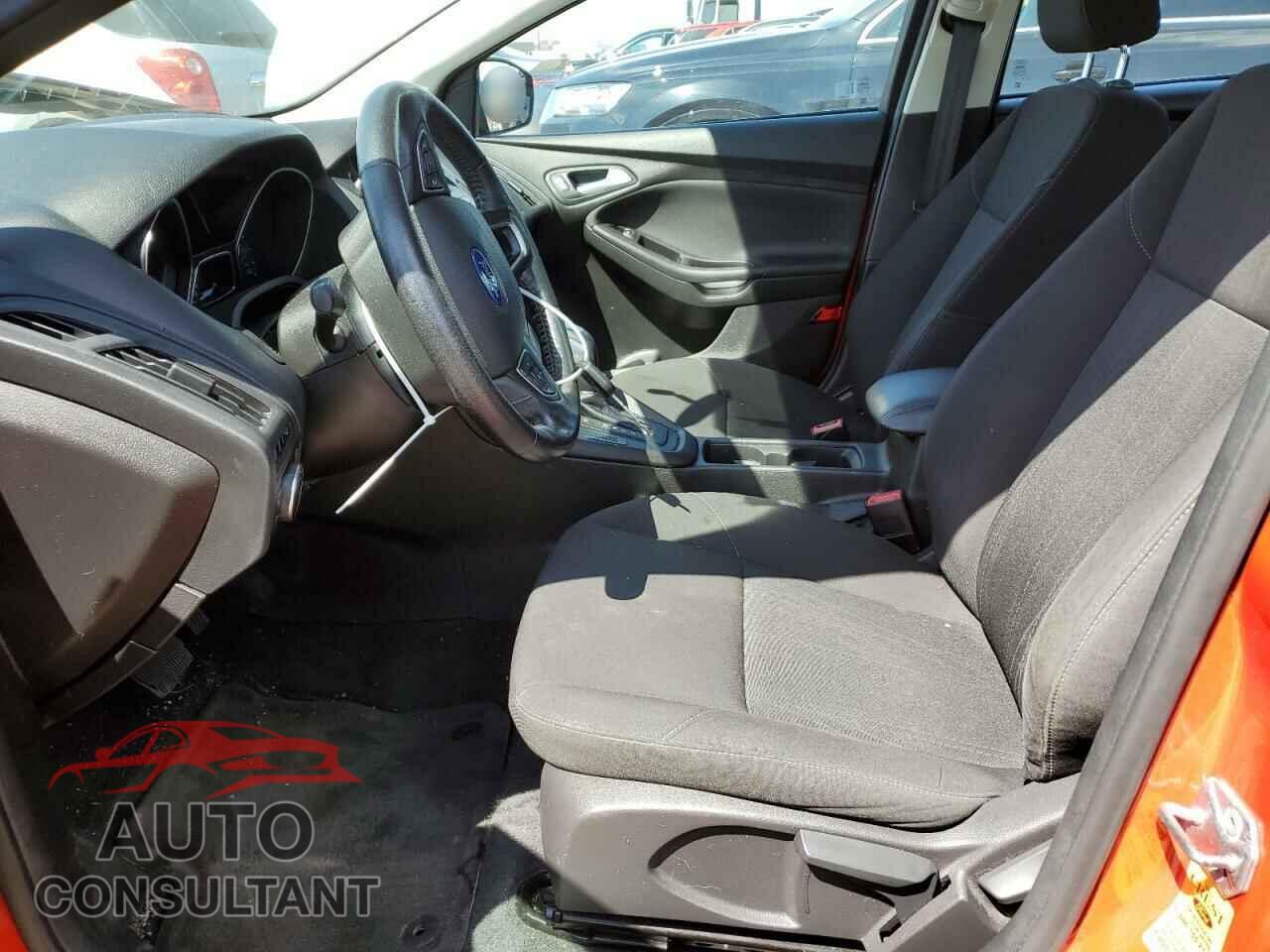 FORD FOCUS 2015 - 1FADP3F2XFL384065