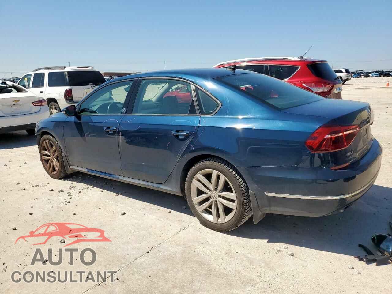 VOLKSWAGEN PASSAT 2019 - 1VWLA7A35KC003020