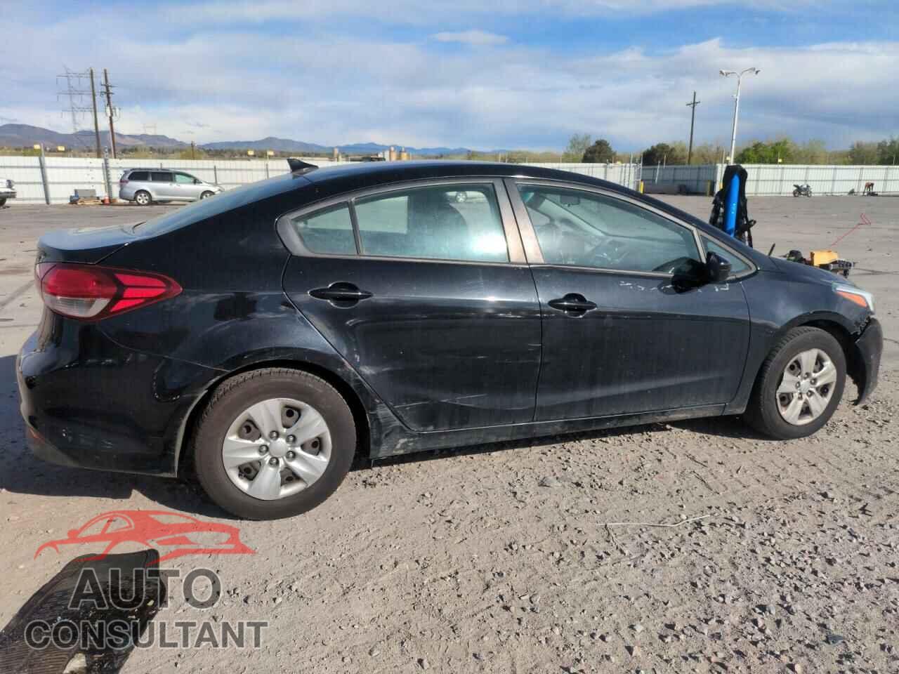 KIA FORTE 2017 - 3KPFK4A74HE140241