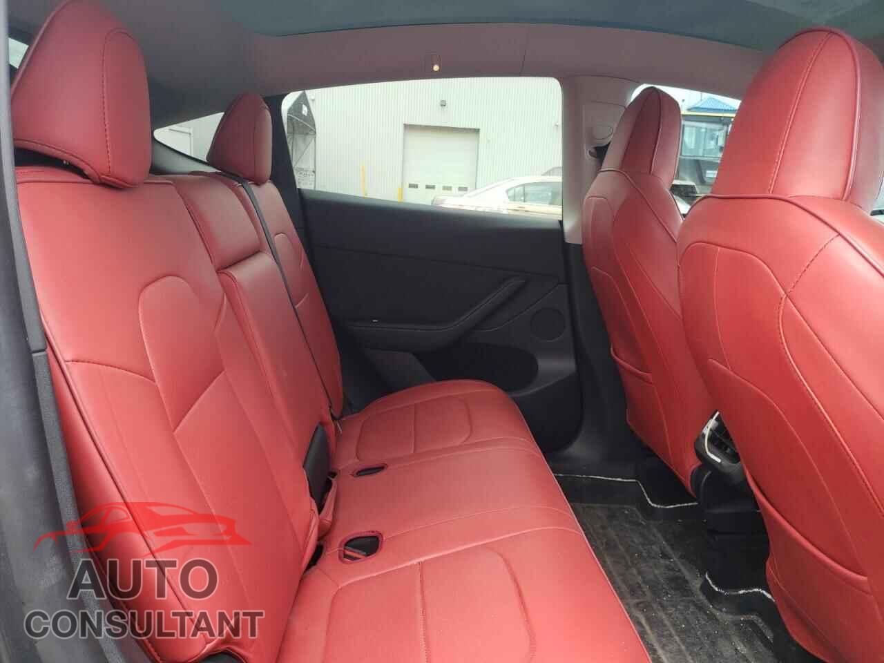 TESLA MODEL Y 2023 - LRWYGDFD3PC057833