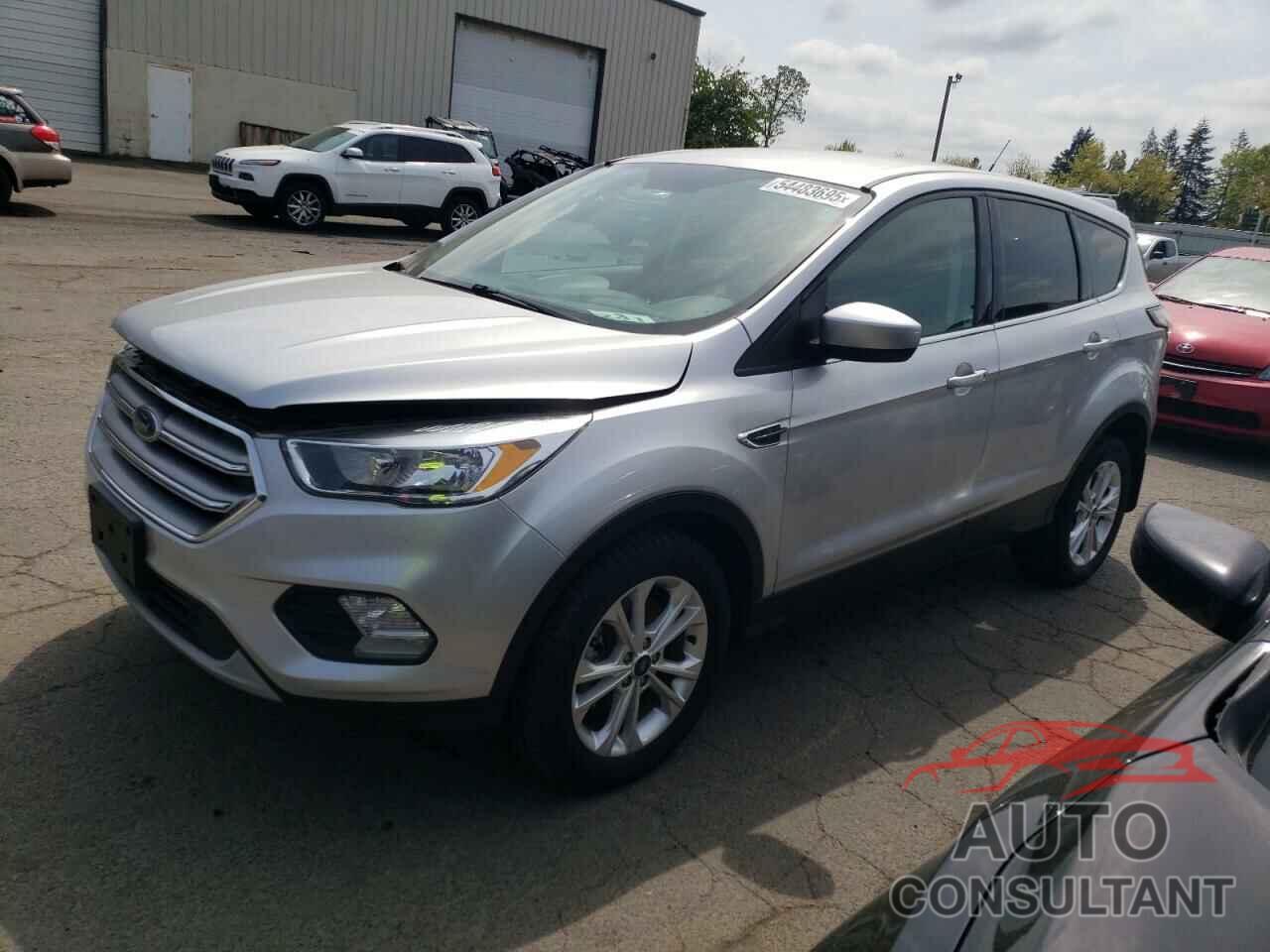FORD ESCAPE 2017 - 1FMCU9GD9HUC67975