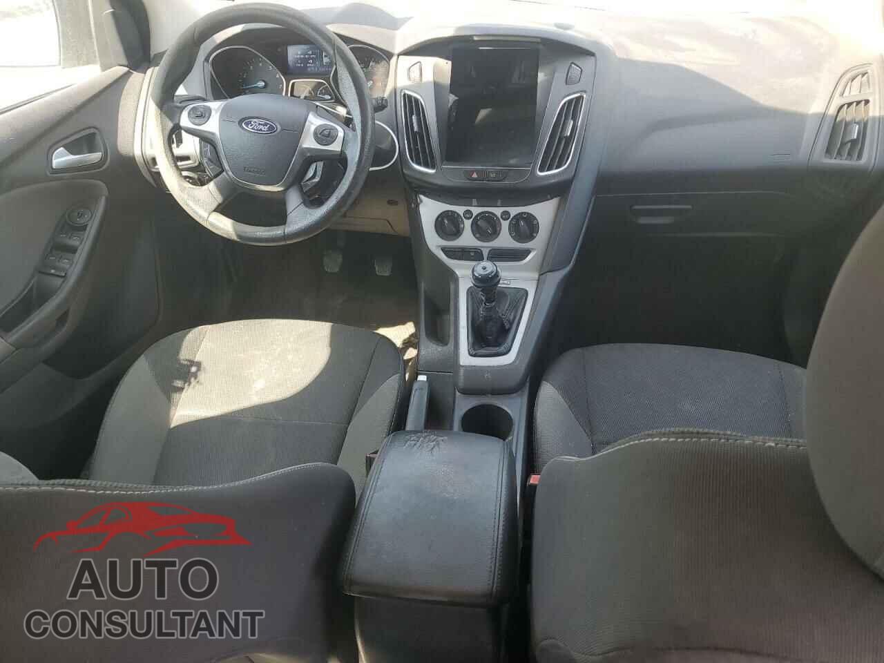 FORD FOCUS 2013 - 1FADP3K28DL359782