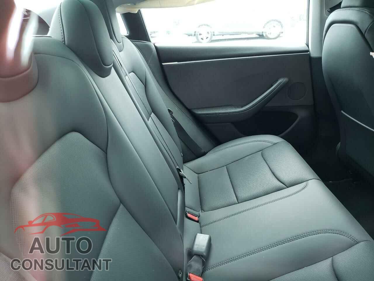 TESLA MODEL 3 2024 - 5YJ3E1EA2RF728729