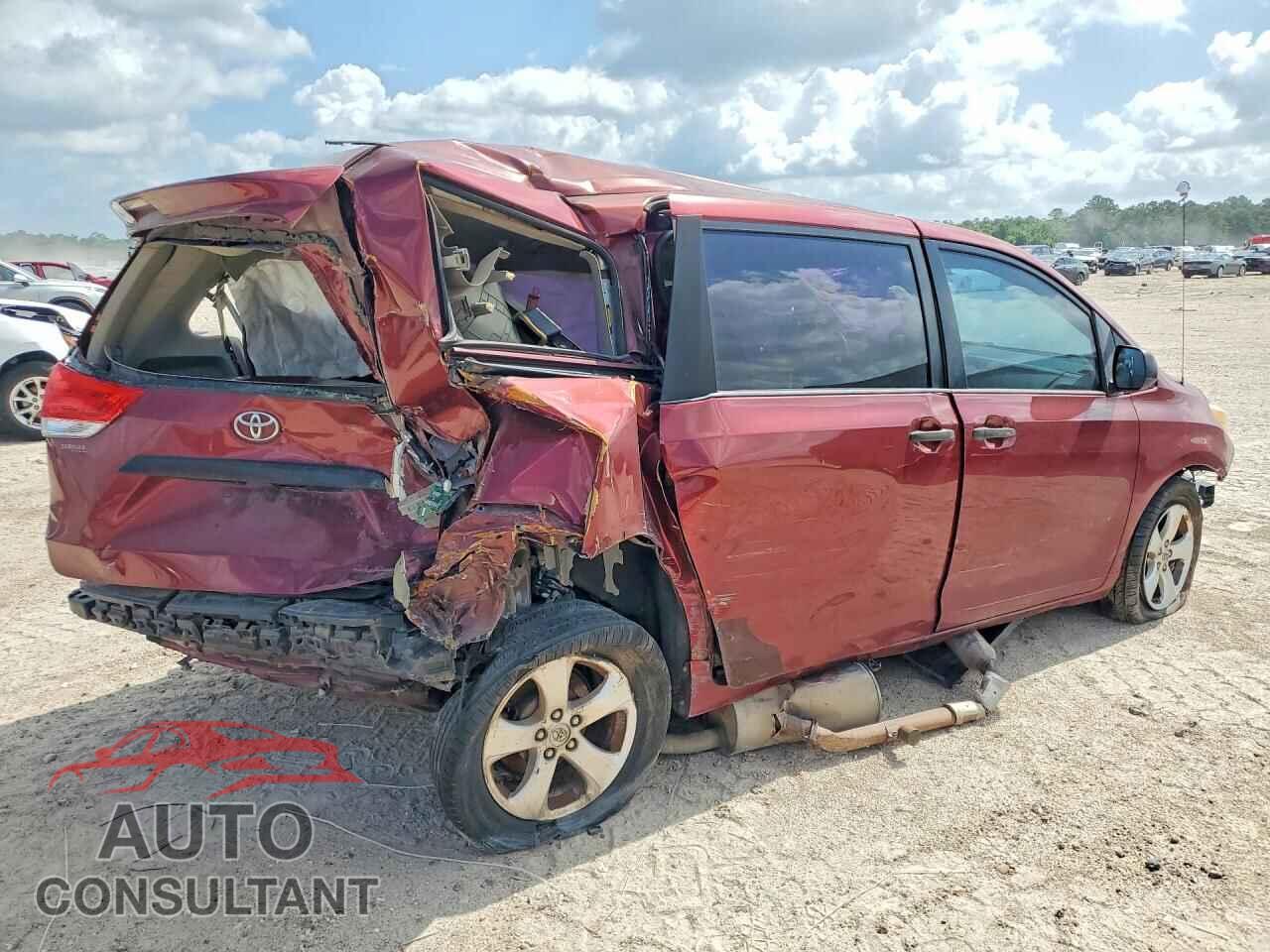 TOYOTA SIENNA 2013 - 5TDZK3DC8DS399766