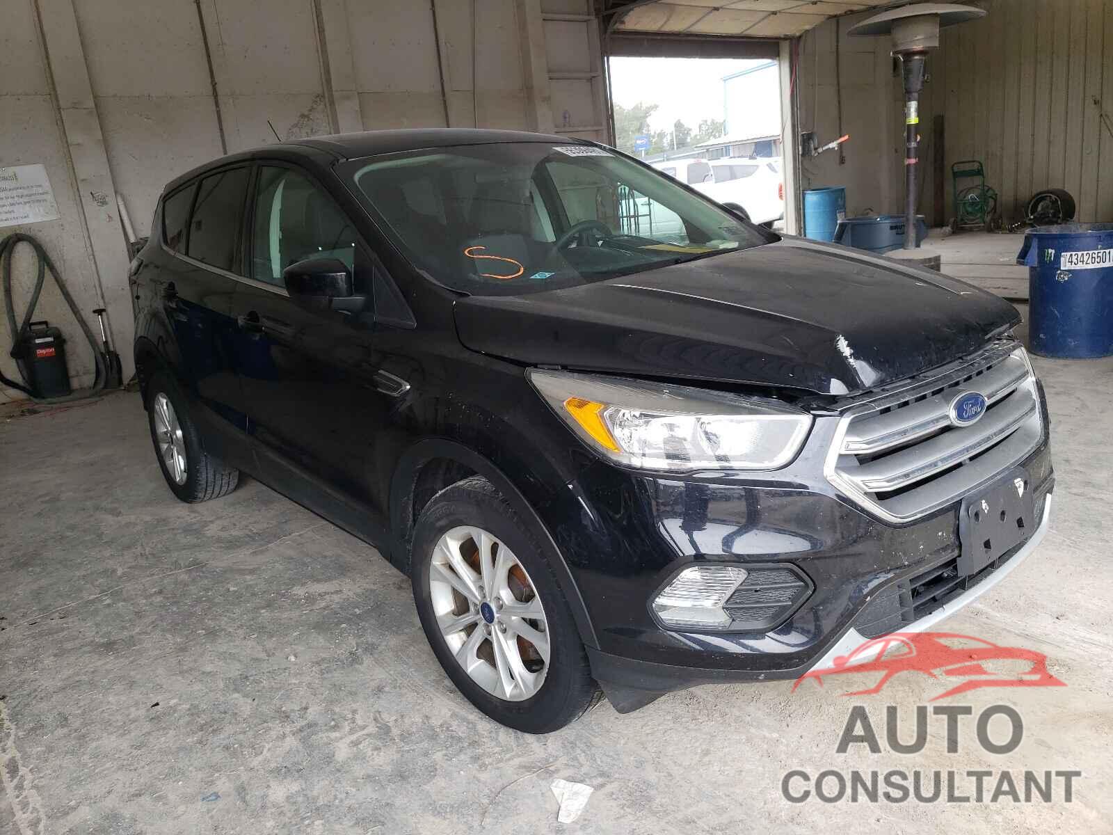 FORD ESCAPE 2017 - 1FMCU9GD7HUC57834