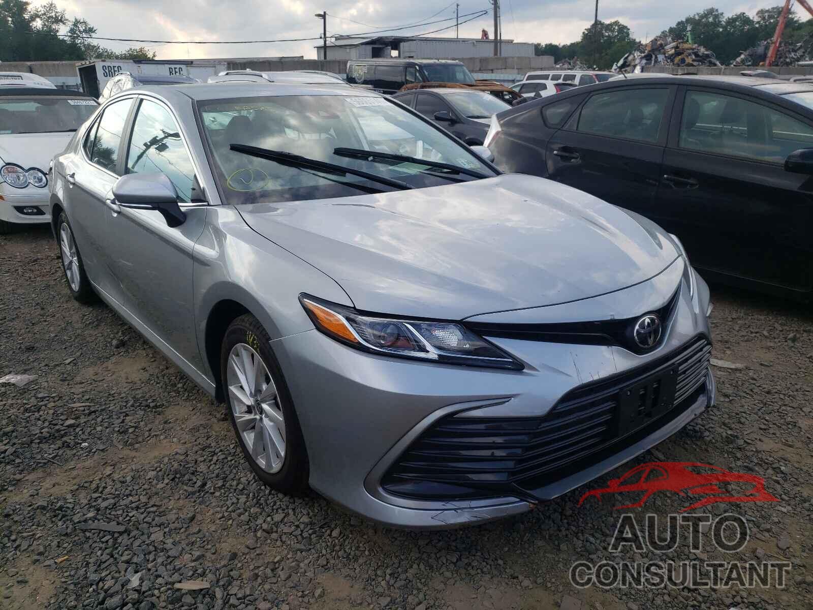 TOYOTA CAMRY 2021 - 4T1R11BK0MU025757