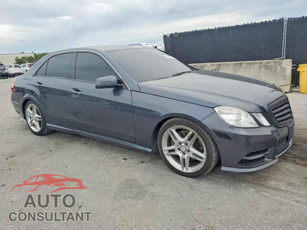 MERCEDES-BENZ E-CLASS 2013 - WDDHF8JB8DA771344