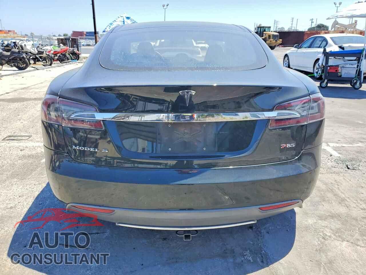 TESLA MODEL S 2013 - 5YJSA1CP2DFP08231