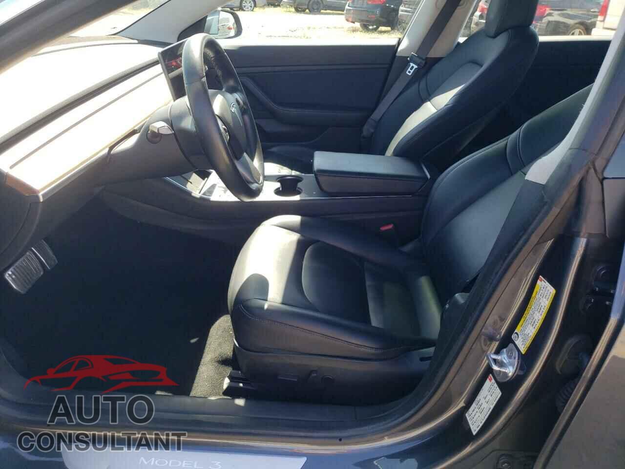 TESLA MODEL 3 2017 - 5YJ3E1EA2HF000892